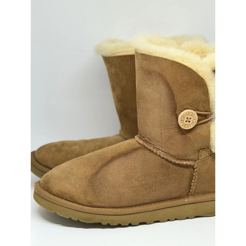 UGG Bailey Button Boots Chestnut Suede Shearling Winter Girls Shoes‎ Size 4 Kids